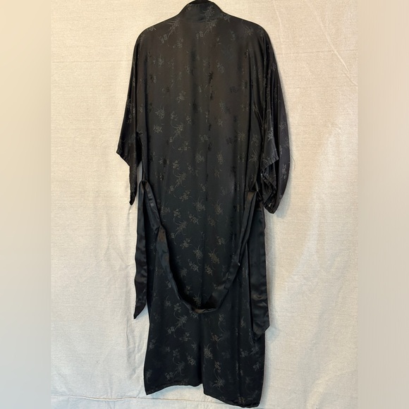 Black Chinese Asian Style Floral Pattern Robe - Picture 6 of 6